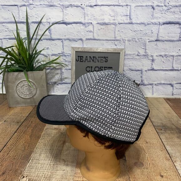 Apana Yoga Running Lightweight Workout Hat Gray Black
Size: ONE SIZE - Picture 4 of 8